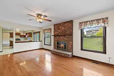1105 Beach Comber Drive, Schaumburg, IL 60193 - Photo 12