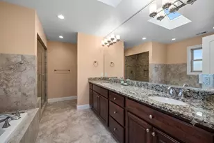 4906 N Kruger Ave, Chicago, IL 60630 - Photo 12