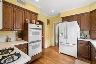 6026 N Forest Glen Ave, Chicago, IL 60646 - Photo 12