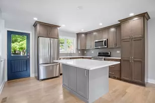 1113 S Gables Blvd, Wheaton, IL 60189 - Photo 8