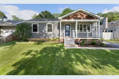 1113 S Gables Boulevard, Wheaton, IL 60189 - Photo 2