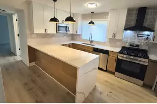 2934 W 103rd St, Chicago, IL 60655 - Photo 2
