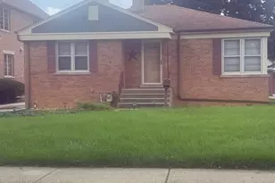 479 N Elm Ave, Elmhurst, IL 60126 - Photo 1