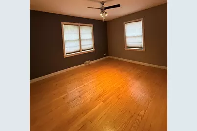 479 N Elm Avenue, Elmhurst, IL 60126 - Photo 12