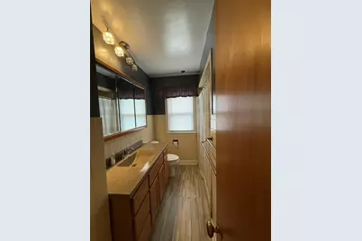 479 N Elm Avenue, Elmhurst, IL 60126 - Photo 10