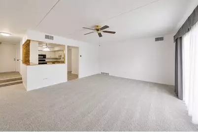 18559 Escanaba Avenue #101, Lansing, IL 60438 - Photo 6