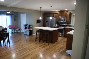 117 4th St, Walnut, IL 61376 - Photo 4