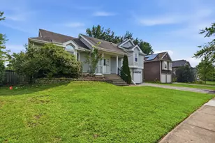 1885 Eastman Ln, Hanover Park, IL 60133 - Photo 2