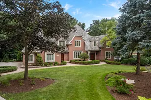 713 Fox Glen Dr, Saint Charles, IL 60174 - Photo 1