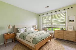 349 Sheffield Dr, Schaumburg, IL 60194 - Photo 10