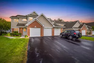 349 Sheffield Dr, Schaumburg, IL 60194 - Photo 1