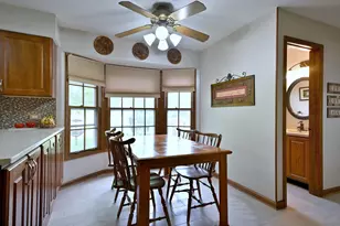 27W168 Chartwell Dr, Winfield, IL 60190 - Photo 12