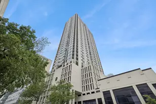 1122 N Clark St, Chicago, IL 60610 - Photo 1