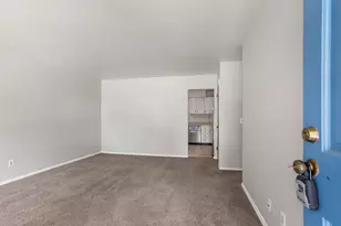 2305 Glenoak Dr, Champaign, IL 61821 - Photo 8