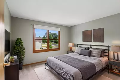 615 Wood Creek Drive, Antioch, IL 60002 - Photo 14