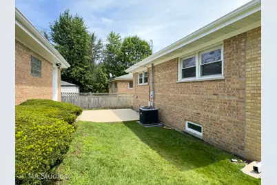 4256 Golf Road, Skokie, IL 60076 - Photo 50