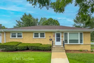 4256 Golf Rd, Skokie, IL 60076 - Photo 2
