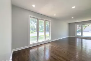 4256 Golf Rd, Skokie, IL 60076 - Photo 10