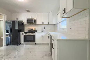 4256 Golf Rd, Skokie, IL 60076 - Photo 14