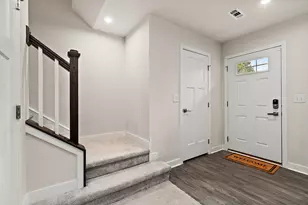 15607 Alice Mae Ct, Orland Park, IL 60462 - Photo 2