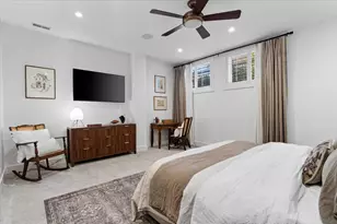 2922 N Sheffield Ave, Chicago, IL 60657 - Photo 20