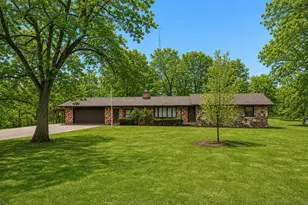 407 Ottawa St, Morris, IL 60450 - Photo 1