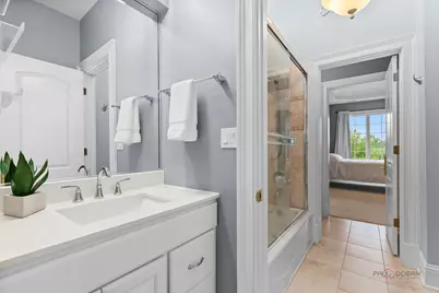 151 Palmer Circle, Vernon Hills, IL 60061 - Photo 34