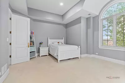 151 Palmer Circle, Vernon Hills, IL 60061 - Photo 36