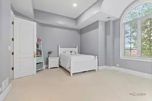 151 Palmer Cir, Vernon Hills, IL 60061 - Photo 36