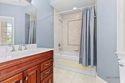 151 Palmer Circle, Vernon Hills, IL 60061 - Photo 32