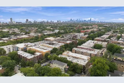 1903 W Sunnyside Avenue, Chicago, IL 60640 - Photo 28