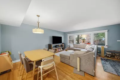 1903 W Sunnyside Avenue, Chicago, IL 60640 - Photo 4