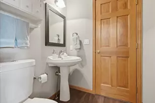 1404 Broad Creek Rd, Bloomington, IL 61704 - Photo 12