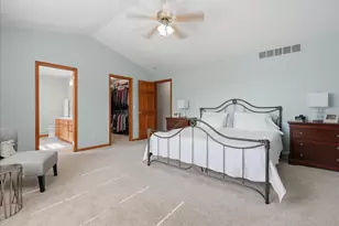 1404 Broad Creek Rd, Bloomington, IL 61704 - Photo 26
