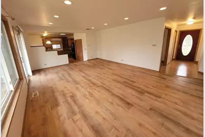 364 N Everett Drive, Palatine, IL 60074 - Photo 6
