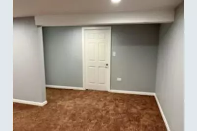9334 S Paxton Avenue, Chicago, IL 60617 - Photo 16