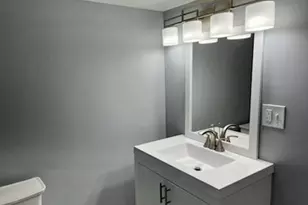 9334 S Paxton Ave, Chicago, IL 60617 - Photo 8