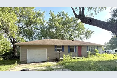 508 Euclid Avenue, Iuka, IL 62849 - Photo 1