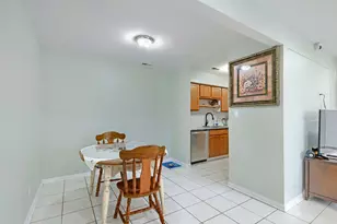 1301 N Glen Cir, Aurora, IL 60506 - Photo 6