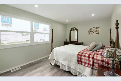 1301 N Glen Circle #D, Aurora, IL 60506 - Photo 10