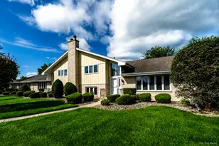 18116 John Charles Dr, Orland Park, IL 60467 - Photo 2