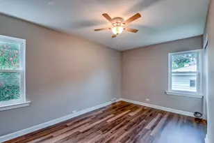 3110 W Jarvis Ave, Chicago, IL 60645 - Photo 8