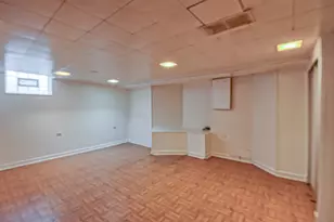 3110 W Jarvis Ave, Chicago, IL 60645 - Photo 12