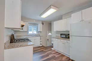 3110 W Jarvis Ave, Chicago, IL 60645 - Photo 6
