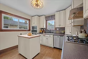 1115 W State St, Geneva, IL 60134 - Photo 12