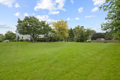 2877 Sarah Court, Elgin, IL 60124 - Photo 2