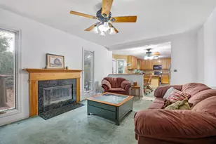 2877 Sarah Ct, Elgin, IL 60124 - Photo 12