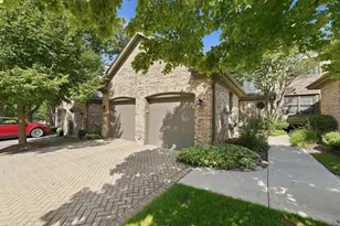 14303 Crystal Tree Dr, Orland Park, IL 60462 - Photo 2