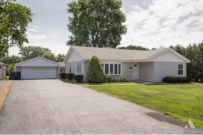 11655 S Nagle Avenue, Worth, IL 60482 - Photo 2