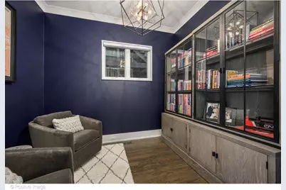 2107 W Bradley Place, Chicago, IL 60618 - Photo 8